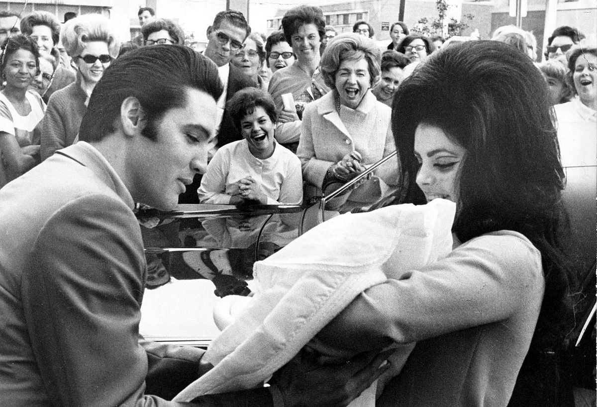Elvis Presley_and_Priscilla_with_Lisa Marie_February 1968